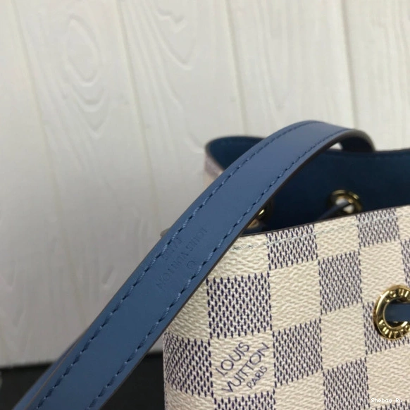 Vuitton NEO Louis NOE 0806